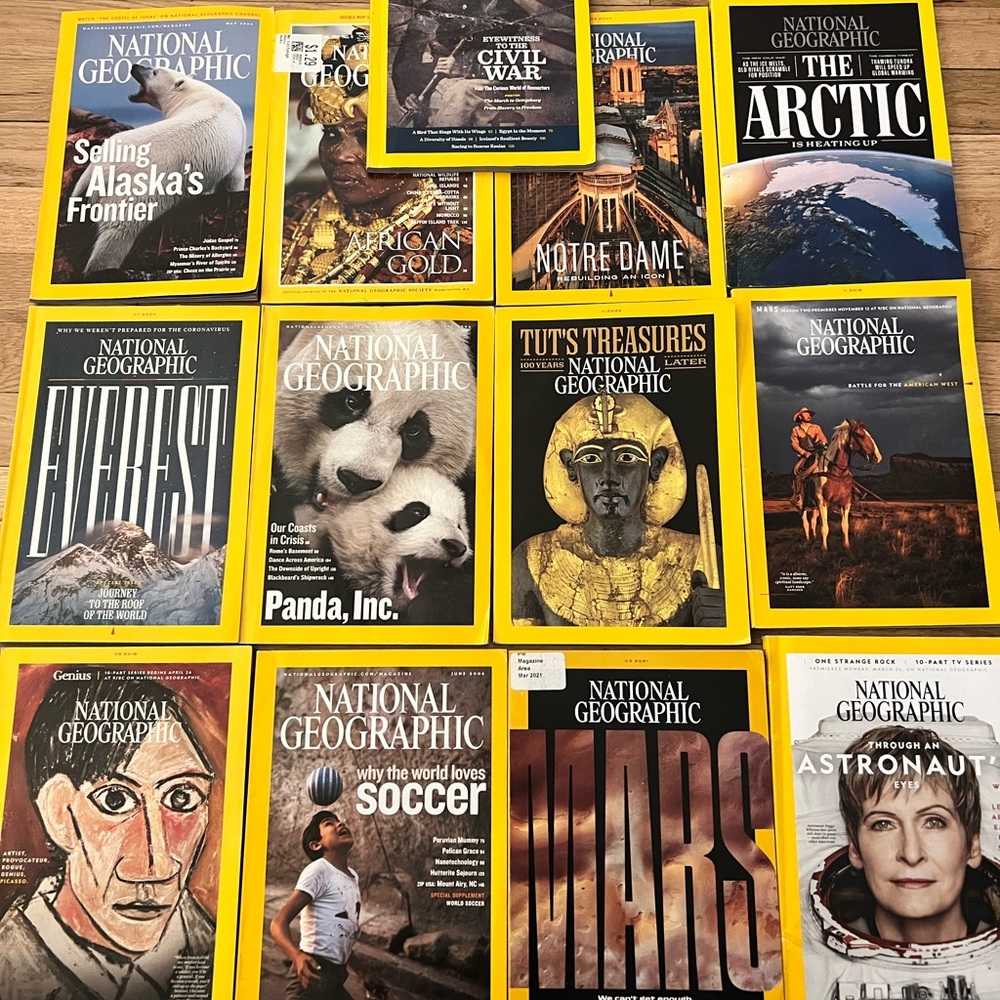 Lot of 13 National Geographic magazines